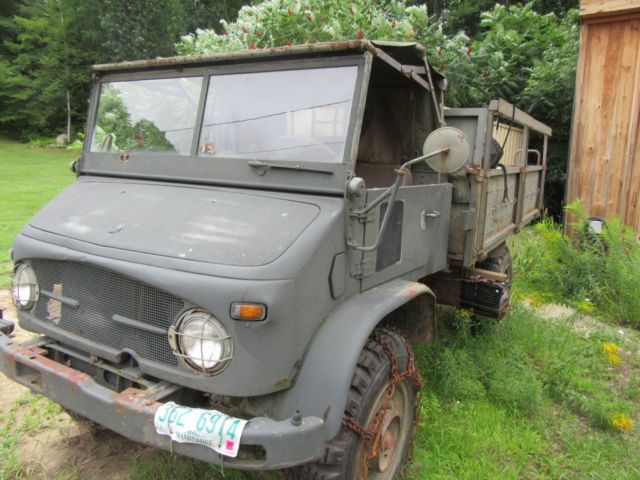 1967 Green Mercedes-Benz 400-Series