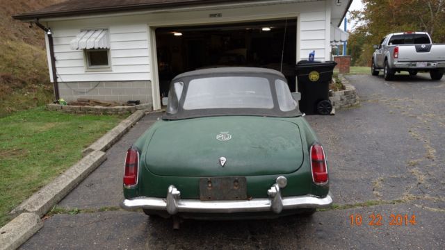 1967 Green MG MGB Convertible