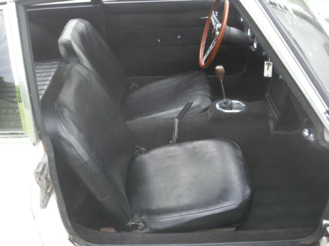 1967 Old English White MG MGB Coupe