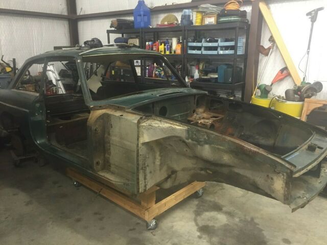 1967 British Racing Green (BRG) MG MGB Hatchback