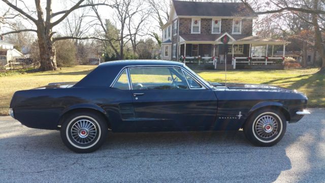 1967 Blue Ford Mustang