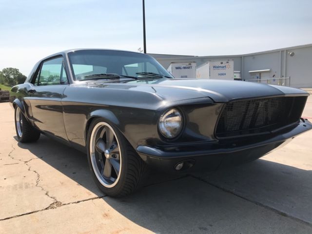 1967 Magnetic grey Ford Mustang Coupe