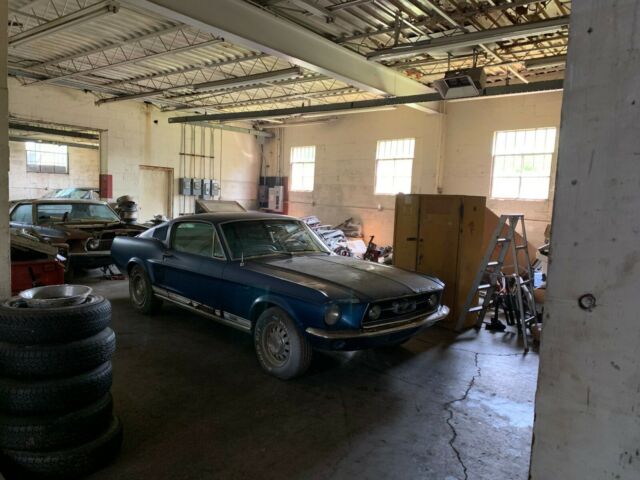 1967 ACAPULCO BLUE Ford Mustang FASTBACK