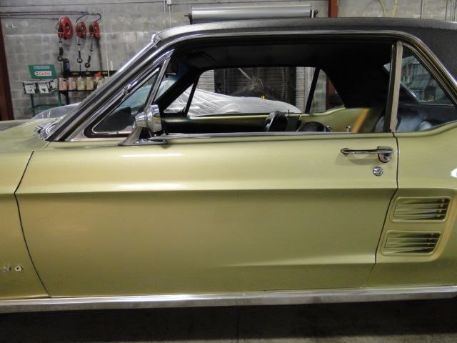 1967 lime gold Ford Mustang