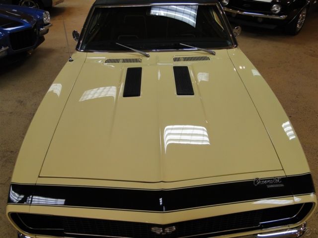 1967 Yellow Chevrolet Camaro