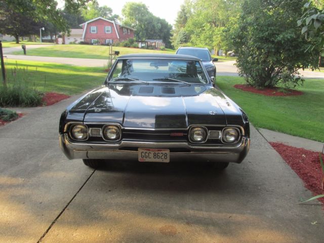 1967 Black Oldsmobile 442 Coupe