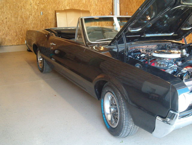1967 Charcoal Black metal flake Oldsmobile 442 Convertible