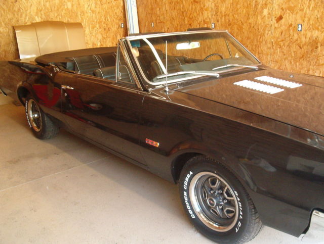1967 Charcoal Black metal flake Oldsmobile 442 Convertible