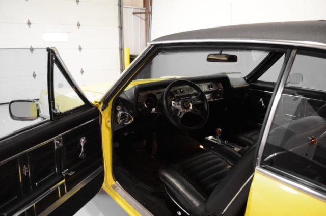 1967 Yellow Oldsmobile 442 Coupe