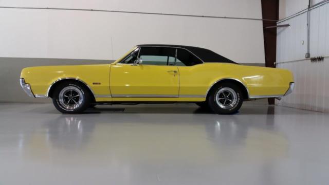 1967 Yellow Oldsmobile 442 Coupe