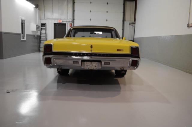 1967 Yellow Oldsmobile 442 Coupe