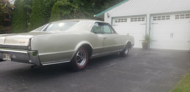 1967 Silver Oldsmobile 442 2 Door Hard Top