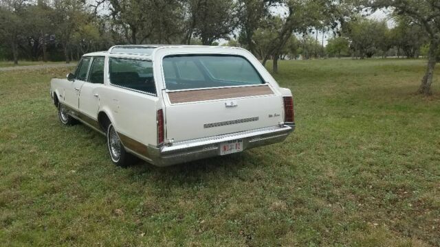 1967 White Oldsmobile Other Wagon