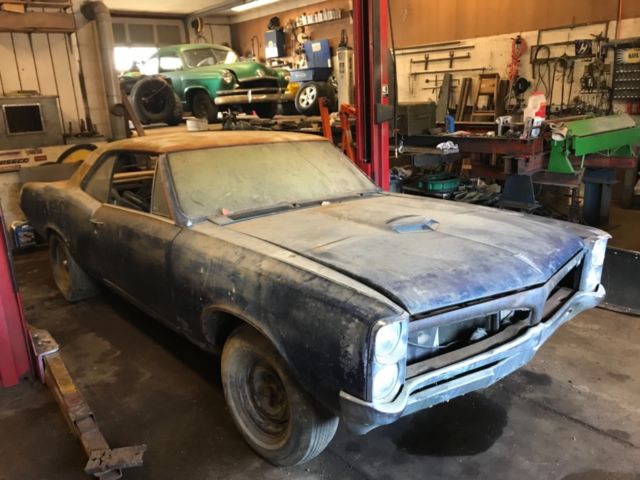 1967 Blue Pontiac GTO Hard top