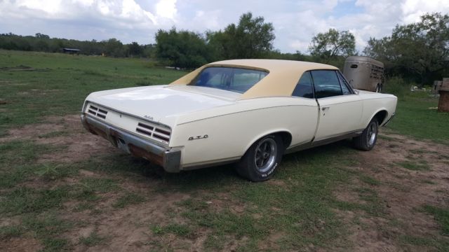 1967 White Pontiac GTO Coupe