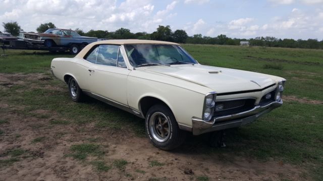 1967 White Pontiac GTO Coupe