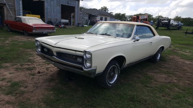 1967 White Pontiac GTO Coupe