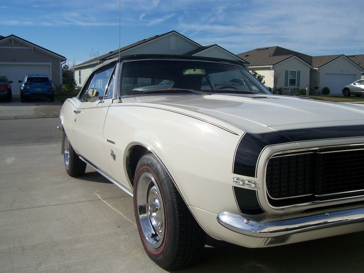 1967 White (Ermine) Chevrolet Camaro Convertible