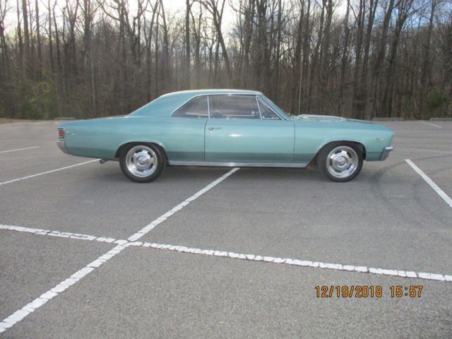 1967 Emerand Tourquise Metallic Chevrolet Chevelle 2 Door