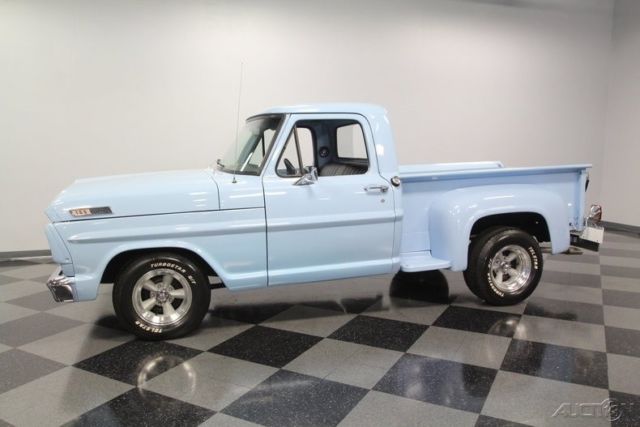 1967 Blue Ford F-100