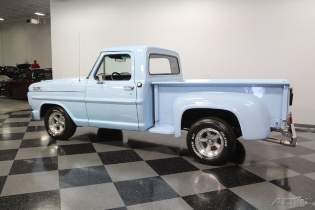1967 Blue Ford F-100