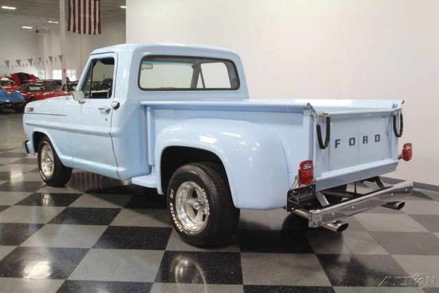 1967 Blue Ford F-100
