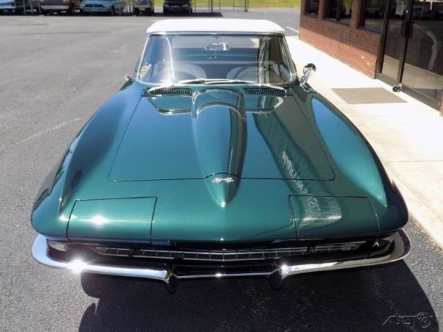 1967 Green Chevrolet Corvette