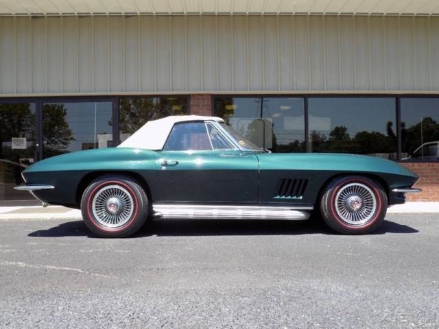 1967 Green Chevrolet Corvette
