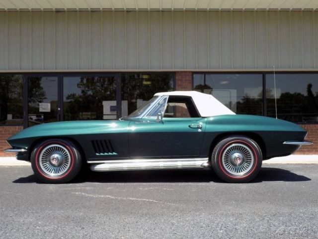 1967 Green Chevrolet Corvette