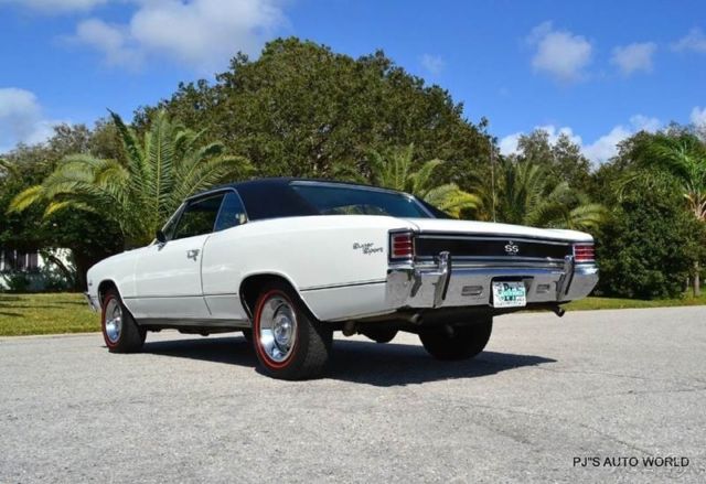1967 White Chevrolet Chevelle