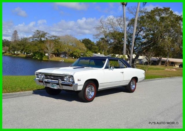 1967 White Chevrolet Chevelle