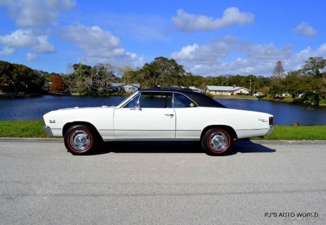 1967 White Chevrolet Chevelle