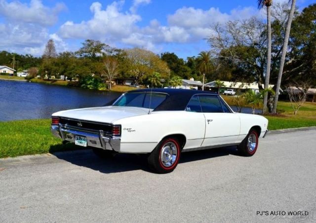 1967 White Chevrolet Chevelle