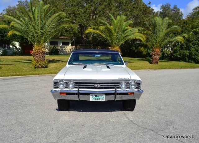 1967 White Chevrolet Chevelle