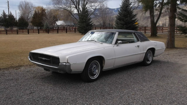 1967 White Ford Thunderbird T-Bird   @ door