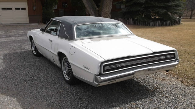 1967 White Ford Thunderbird T-Bird   @ door