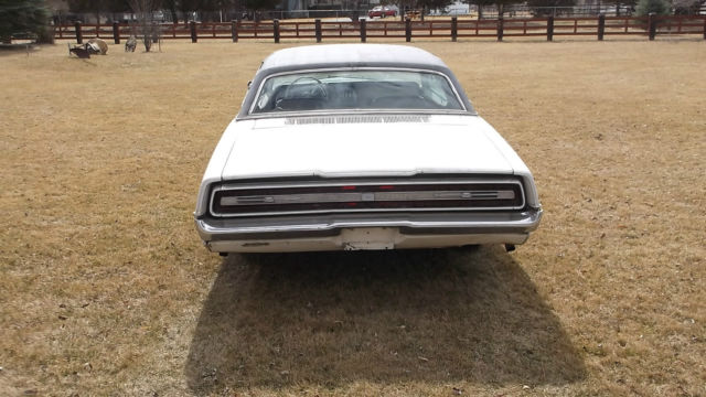 1967 White Ford Thunderbird T-Bird   @ door