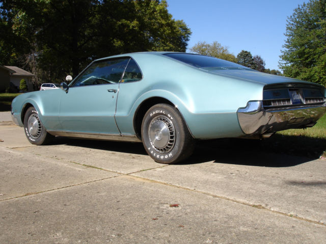 1967 Teal Oldsmobile Toronado Coupe