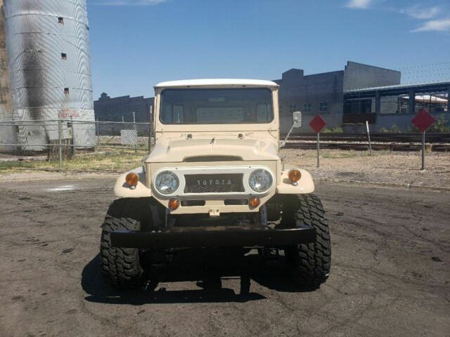 1967 Tan Toyota FJ Cruiser SUV