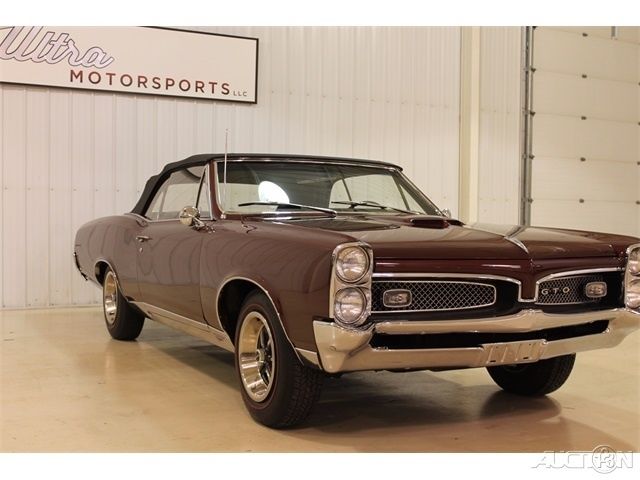 1967 Green Jaguar E-TYPE ROADSTER