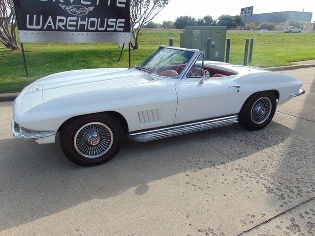 1967 White Chevrolet Corvette Convertible