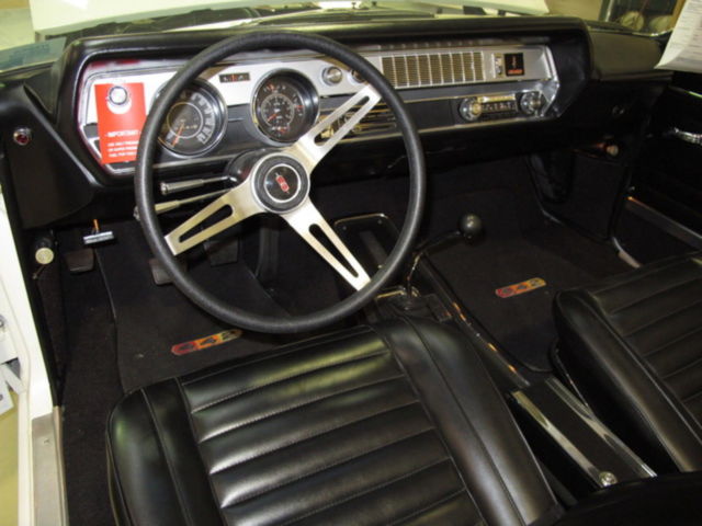 1967 White Oldsmobile Cutlass