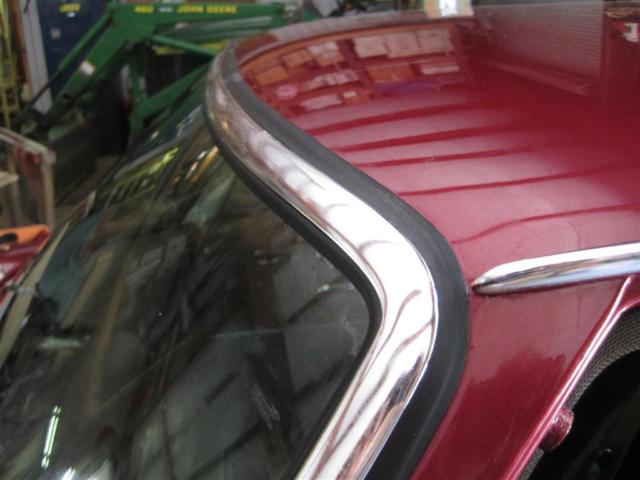 1968 Burgundy Mercedes-Benz 200-Series SEDAN