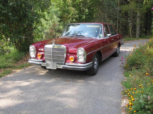 1968 Burgundy Mercedes-Benz 200-Series SEDAN