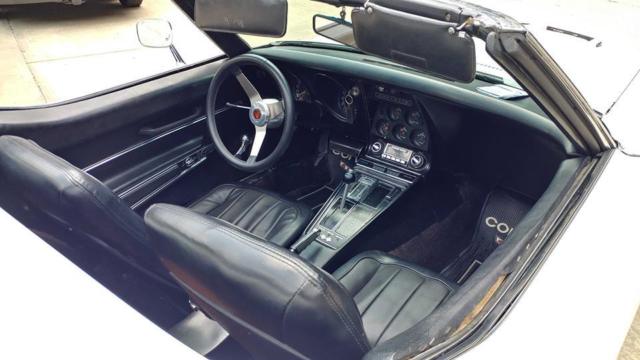1968 White Chevrolet Corvette Convertible