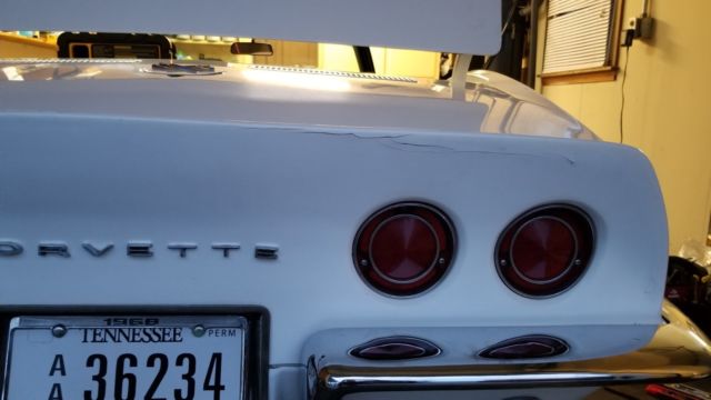 1968 White Chevrolet Corvette Convertible