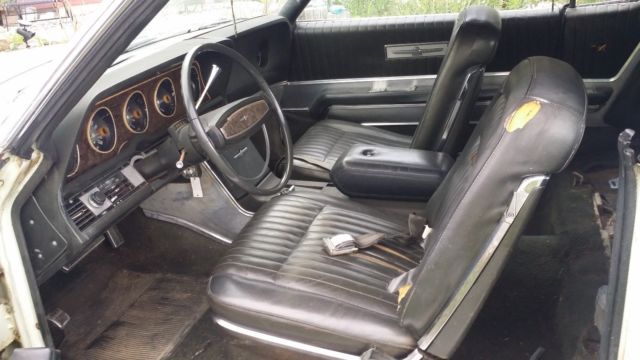 1968 White Ford Thunderbird Coupe