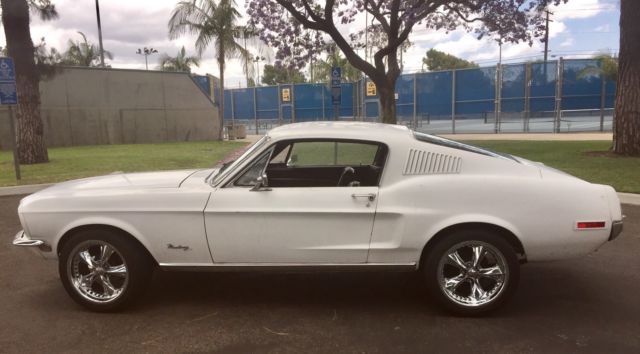 1968 White Ford Mustang Fastback
