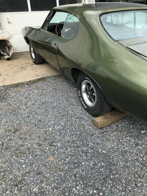1968 Green Pontiac GTO Sedan