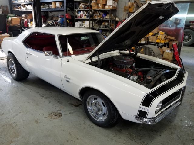 1968 White Chevrolet Camaro Coupe